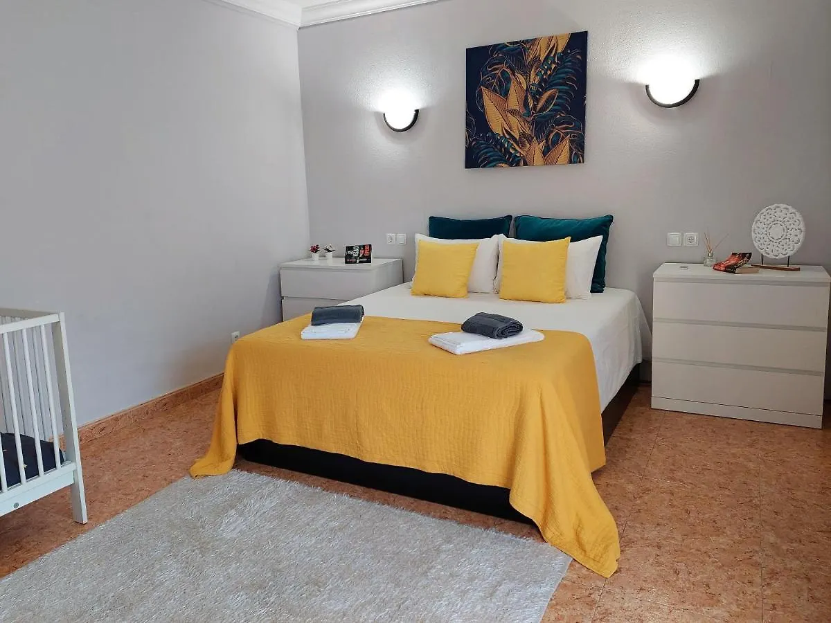 Villa Margot: Grande Moradia Com Piscina Olhao